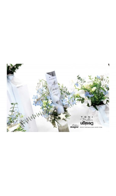 Lumanare botez scurta cu flori naturale delphinium si folie argintie personalizata 5